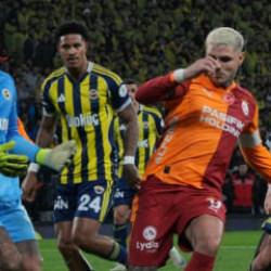 Galatasaray-Fenerbah&ccedil;e derbisinin bilet fiyatları dudak u&ccedil;uklattı