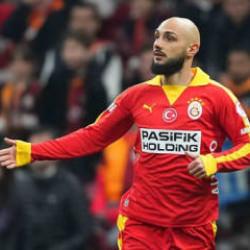 Galatasaray'a ilk gol&uuml; yediren Ahmed Kutucu'ya sert s&ouml;zler: Futbol beyinle oynanır