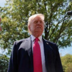 H&uuml;rm&uuml;z'e giden gemiden &ccedil;ıkanlar Trump'ı şoke etti! Anlaşmamız olduğunu sanıyordum!