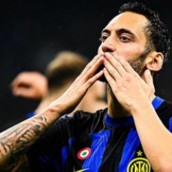 Hakan &Ccedil;alhanoğlu'nun yeni sezondaki takımı belli oldu!