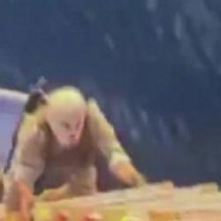  İran, H&uuml;rm&uuml;z Boğazı&rsquo;nda 2 gemiye el koyduğu operasyonun g&ouml;r&uuml;nt&uuml;lerini yayınladı