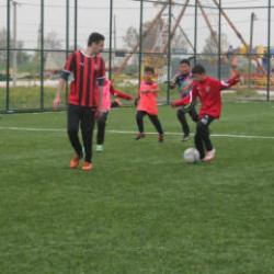 Kaymakam sahaya indi! 4. sınıf &ouml;ğrencileriyle ma&ccedil; yaptı