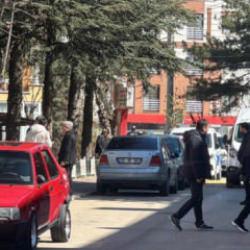 Halı &ccedil;ırpma kavgası kanlı bitti: 2 &ouml;l&uuml;