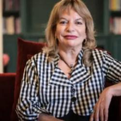 Mine Kırıkkanat&rsquo;ın paylaşımına tepki yağdı! 'Cehalet' diyerek &ouml;z&uuml;r diledi