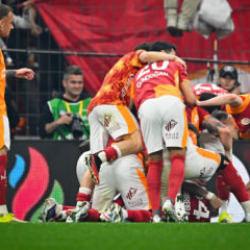 Derbi zaferi sonrası Galatasaray'dan 34 ma&ccedil;lık &ccedil;ılgın seri!