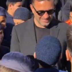 Okan Buruk'tan Kur'an kursu &ouml;ğrencilerine ziyaret! Derbi &ouml;ncesi dua istedi