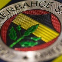 Ortalığı karıştıracak iddia! Fenerbah&ccedil;e Galatasaray'la s&ouml;zleşmesi bitecek isimle anlaştı