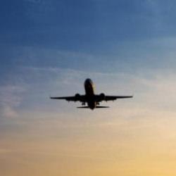 Tahran&rsquo;da u&ccedil;uşlar yeniden başladı