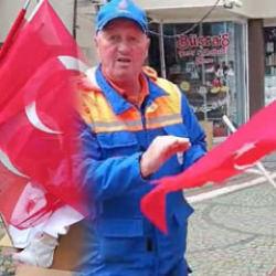 1 Mayıs kutlamalarında tepki &ccedil;eken g&ouml;r&uuml;nt&uuml;: T&uuml;rk bayraklarını &ccedil;&ouml;pe atmışlar!
