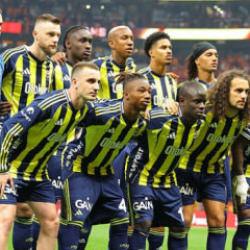 Fenerbah&ccedil;e'nin 3 yıldıza Avrupa'dan teklif! Kararı yeni y&ouml;netim verecek