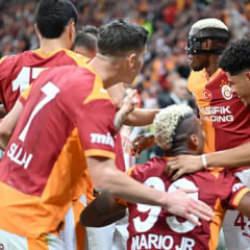 30 milyon yetmiyor! Galatasaray, 40 milyon euro teklif gelirse yıldızını g&ouml;nderecek