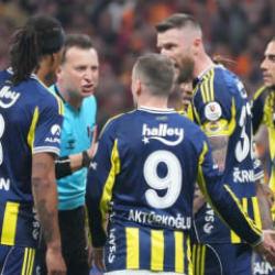 3-0'lık derbi yenilgisi bardağı taşırdı! Y&ouml;netim masada: Radikal kararlar yolda