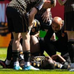 424 g&uuml;n sonra sahalara d&ouml;nd&uuml;! 11 dakikada yine sakatlandı