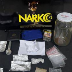 D&uuml;zce&rsquo;de su&ccedil; makinelerine narkotik darbesi: 45 su&ccedil; kayıtlı iki zehir taciri tutuklandı!