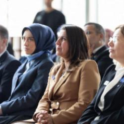 KADEM&rsquo;in yeni araştırması: &ldquo;Kadınlar &ccedil;ifte mesai değil, &ccedil;oklu vardiya yapıyor&rdquo;