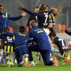 Fenerbah&ccedil;e'nin efsane golc&uuml;s&uuml; hocalığa aday oldu! Desteklediği başkanı duyurdu