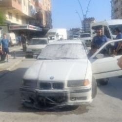 Antalya'da korku dolu anlar: Patlayıp alev topuna d&ouml;nen ara&ccedil;tan canlarını zor kurtardılar