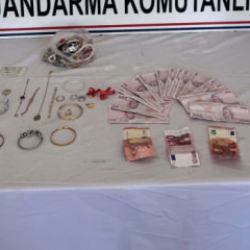 Aydın'da evden para ve ziynet eşyası &ccedil;alan ş&uuml;pheli tutuklandı