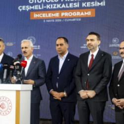 Bakan Uraloğlu m&uuml;jdeyi verdi: 2,5 saatlik yol 18 dakikaya d&uuml;ş&uuml;yor
