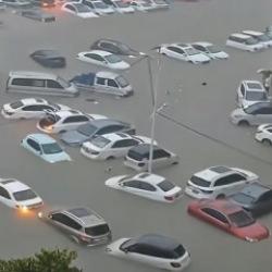 &Ccedil;in'de t&uuml;m şehir sele teslim oldu