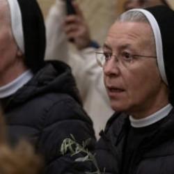 Doğu Kud&uuml;s'te rahibeye saldırı! Tepkiler b&uuml;y&uuml;d&uuml;, İsrail'den a&ccedil;ıklama geldi