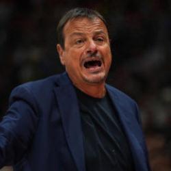 Ergin Ataman'dan ma&ccedil; sonu şok iddialar! 'Polisler tutuklamak istiyor'