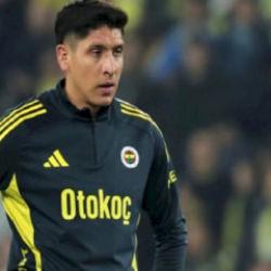 Fenerbah&ccedil;e taraftarlarından yıldız oyuncuya şok tepki! Topla her buluşmasında ıslıklandı