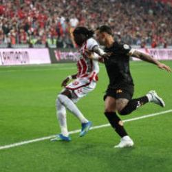 Galatasaray ligdeki 4. mağlubiyetini aldı