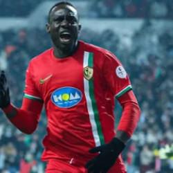 Hem S&uuml;per Lig hem 1. Lig'de gol rekoru kırdı! 'Geri d&ouml;n&uuml;p kendimi ge&ccedil;eceğim'