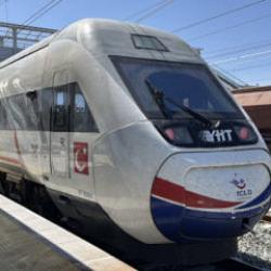 S&uuml;re 1,5 saate iniyor! İki şehir arasında ulaşımda devrim