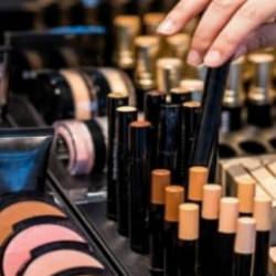 Kozmetik devi duyurdu! 10 bin kişiyi işten &ccedil;ıkartacak