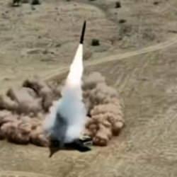 Pakistan ordusu savaşa hazırlanıyor: Hipersonik f&uuml;zesini test ettiler!