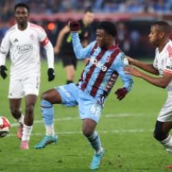 S&uuml;per Lig'de Beşiktaş-Trabzonspor ma&ccedil;ının tarihi a&ccedil;ıklandı! TFF'den 33. hafta kararı