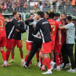 S&uuml;per Lig'e y&uuml;kselen ikinci takım belli oldu!
