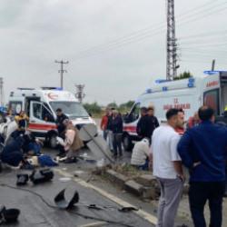 Takla atan otomobil ters d&ouml;nd&uuml;: 2'si &ccedil;ocuk 5 yaralı