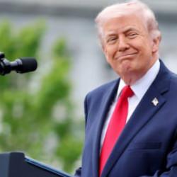 Trump'tan İranlılar i&ccedil;in skandal benzetme: Domuz gibi boğuluyorlar