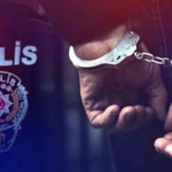 Vergi m&uuml;fettişlerine 'r&uuml;şvet' operasyonu: &Ccedil;ok sayıda g&ouml;zaltı