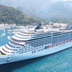 Ege limanlarında turist yoğunluğu: 8 bini aynı anda karaya &ccedil;ıktı!