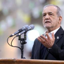 Pezeşkiyan'dan abluka a&ccedil;ıklaması: Başarısızlığa mahkumdur!