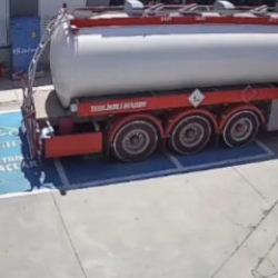 Fethiye'de tanker alev topuna d&ouml;nm&uuml;şt&uuml; o anların kamera kayıtları ortaya &ccedil;ıktı