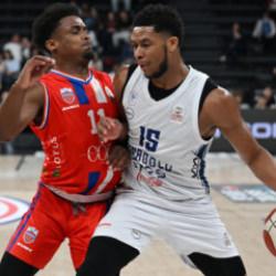Anadolu Efes'ten 113 sayılık galibiyet