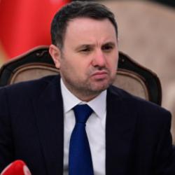 Bakan G&uuml;rlek, &Ccedil;ağla Tuğaltay'ın ailesiyle g&ouml;r&uuml;şt&uuml;