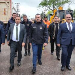 B&uuml;y&uuml;kşehir, Birecik'te afetin yaralarını hızlı bir şekilde sarıyor