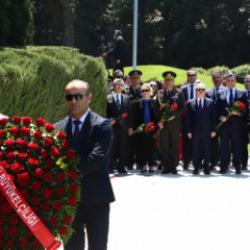 Haydar Aliyev doğumunun 103. yılında Bak&uuml;'de anıldı