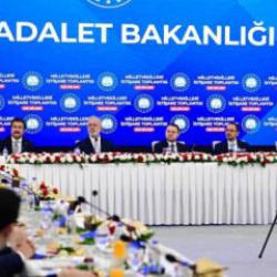 Bakan G&uuml;rlek'ten a&ccedil;ıklama: Konkordato s&uuml;reci k&ouml;t&uuml;ye kullanılıyor