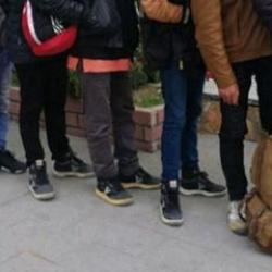 D&uuml;zce'de 12 d&uuml;zensiz g&ouml;&ccedil;men yakalandı
