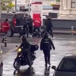 Başakşehir'de akaryakıt istasyonunda tekmeli yumruklu kavga