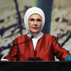 Emine Erdoğan'dan Hıdırellez paylaşımı: T&uuml;m insanlığa huzur getirsin!
