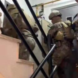 Kars'ta r&uuml;şvet ve ka&ccedil;ak&ccedil;ılık operasyonu: Aktif polis memuru dahil 7 kişi tutuklandı