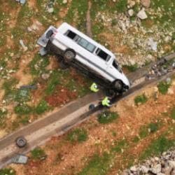 Son Dakika: Gaziantep'te iş&ccedil;i servisi devrildi: 16 kişi yaralandı